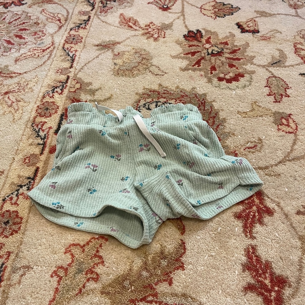 Green floral short